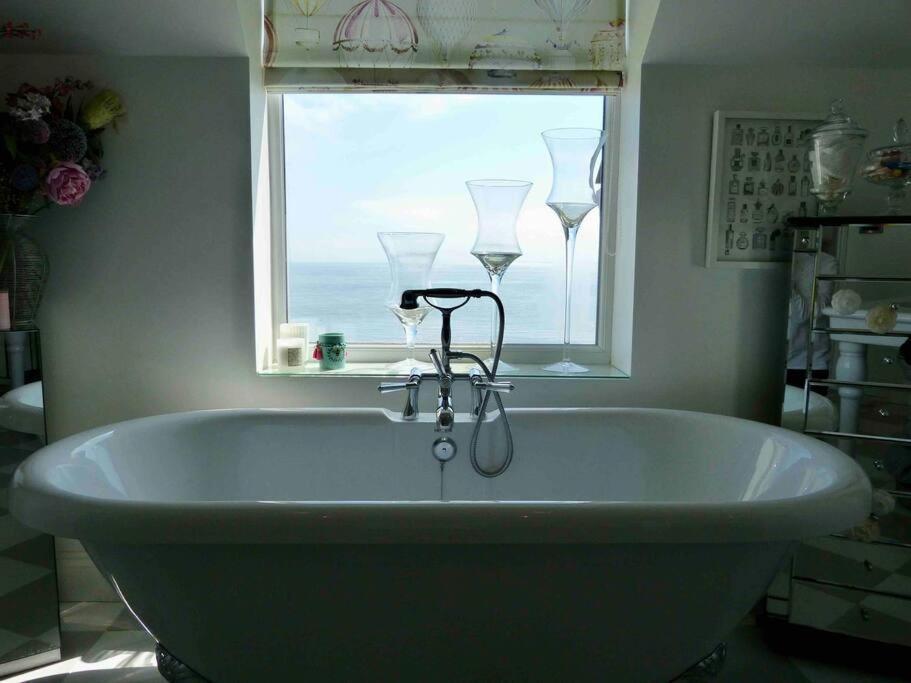 Amazing Sea Views And Much More…. Daire Broadstairs Dış mekan fotoğraf