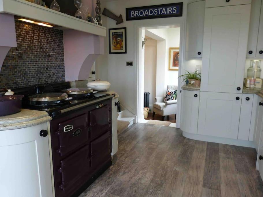 Amazing Sea Views And Much More…. Daire Broadstairs Dış mekan fotoğraf
