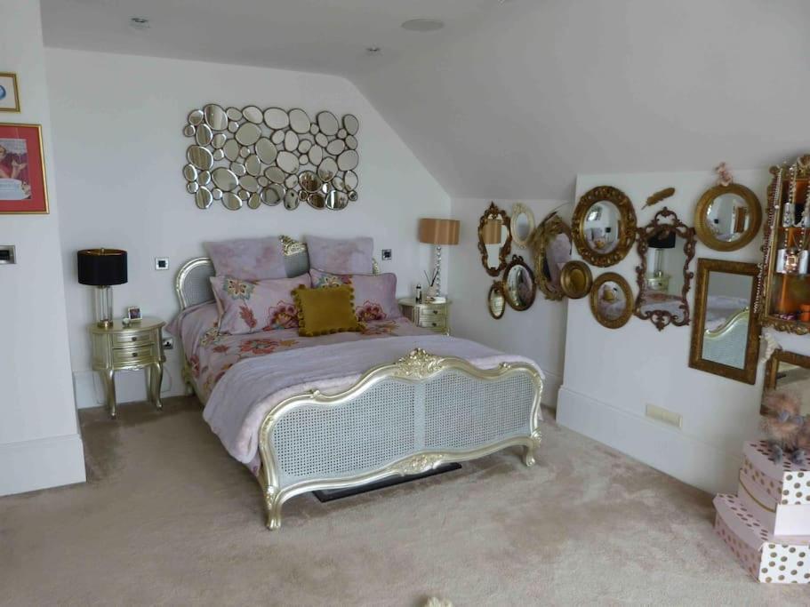 Amazing Sea Views And Much More…. Daire Broadstairs Dış mekan fotoğraf